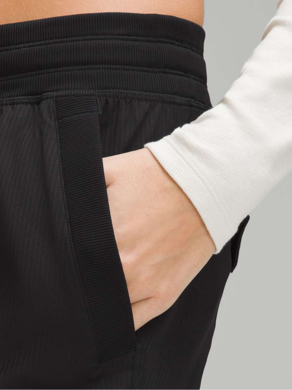 Lululemon Dance Studio Relaxed-Fit
Mid-Rise Black Cargo Pant - Picture 6 of 14
